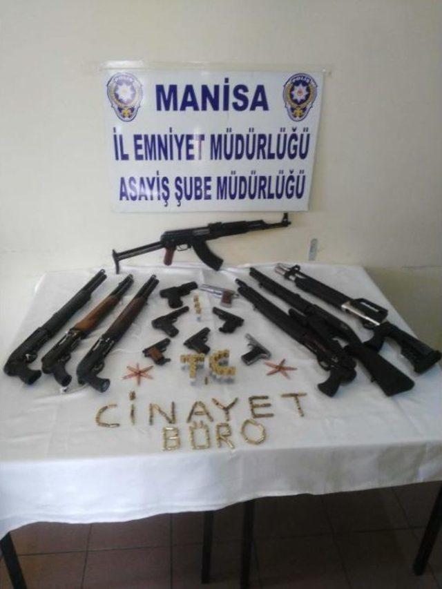 Manisa da Silahlı &Ccedil;atışma Ş&uuml;phelilerinden 6 sı Adliyede 1