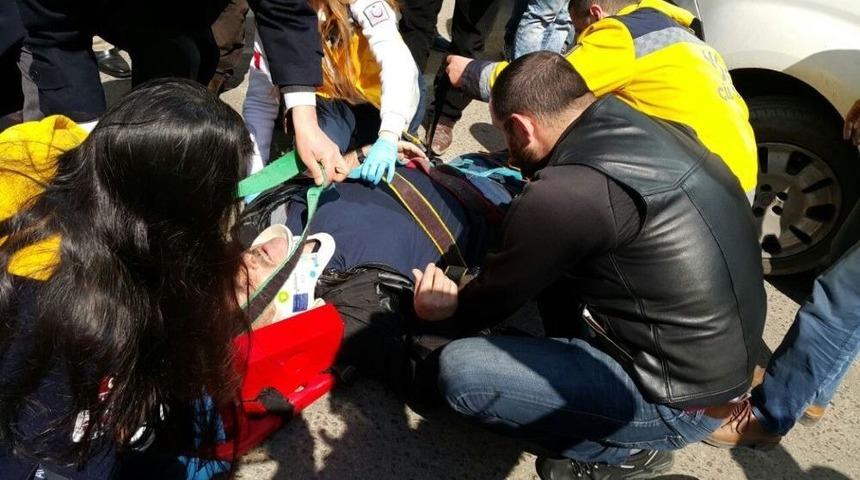 Karşıdan Karşıya Ge&ccedil;erken Araba &Ccedil;arptı;1 Yaralı