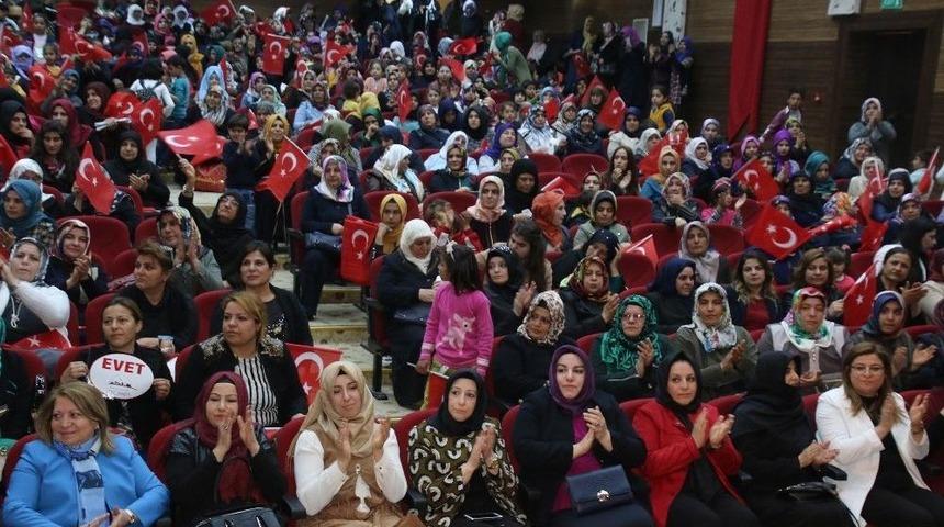 Kadınlara Cumhurbaşkanlığı H&uuml;kumet Sistemi Konferansı