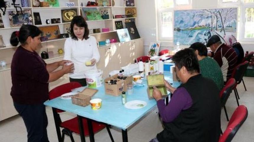 Gaziantep'te, Engelliler 69 Yıldır Yaşamevi'nde Barınıyor