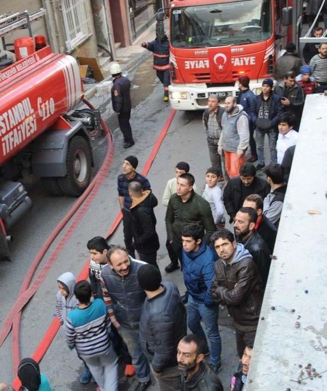 Beyoğlu'nda Çanta Atelyesinde Yangın