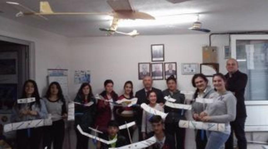 Balya&rsquo;da Gen&ccedil;ler Havacılığa Merak Sardı