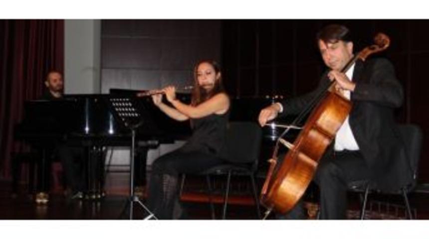 Nazende Trio Grubundan &ldquo;oda M&uuml;ziği Konseri&rdquo;