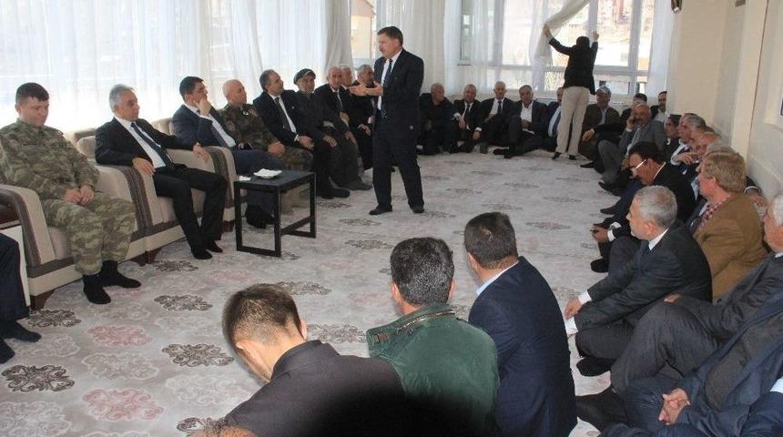 Ak Parti&rsquo;li &Ouml;zbek&rsquo;ten Dayanışma Yemeği