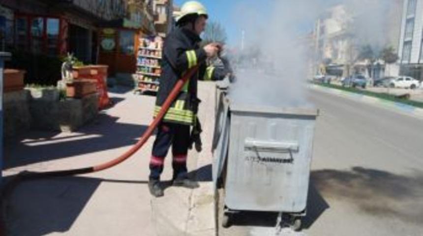 Konteyner Yangını Trafiği Tehlikeye D&uuml;ş&uuml;rd&uuml;