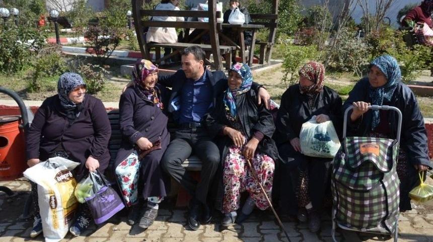 Balyalı Başkan Esnafın Kandil&rsquo;ini Kutladı