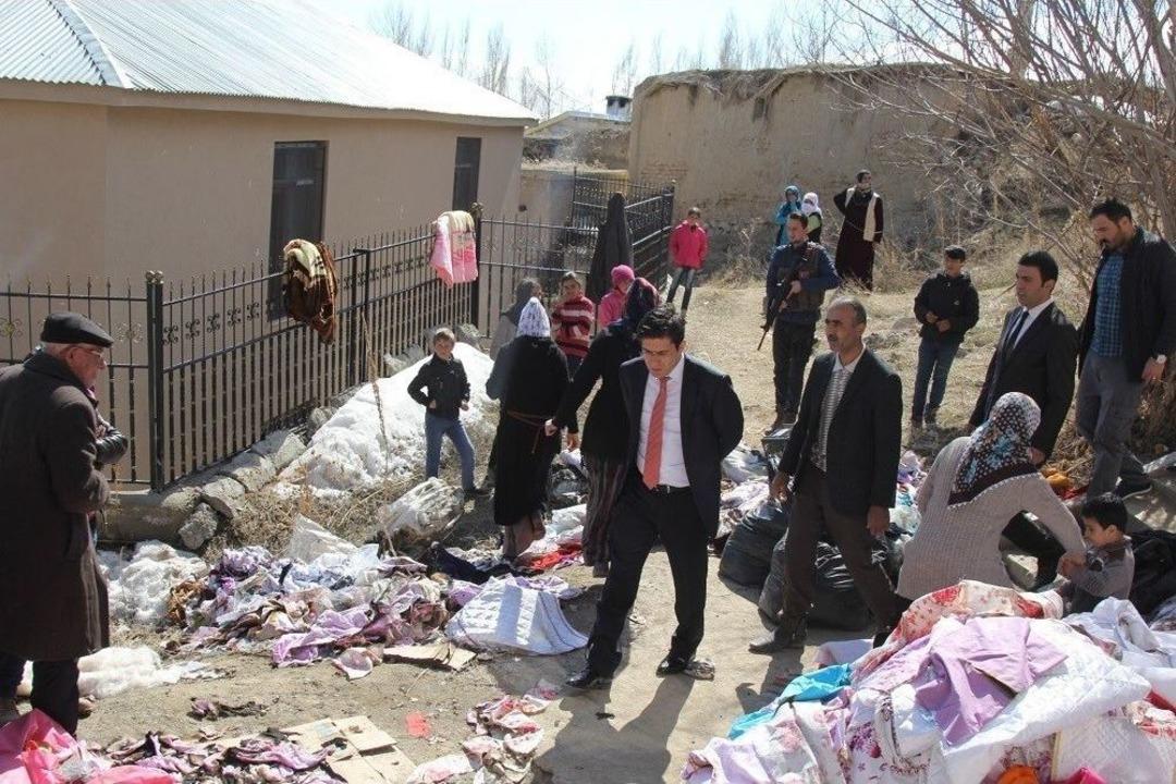 Kaymakam &Ouml;zt&uuml;rk, Evi Yanan Aileye Sahip &Ccedil;ıktı