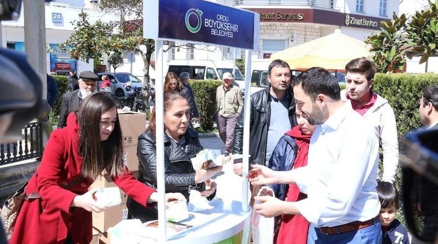 19 İl&ccedil;ede Kandil Simidi İkram Edildi