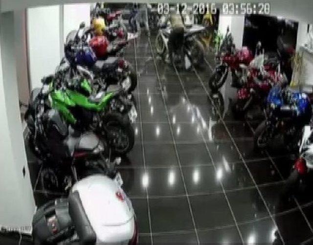 Motosiklet Hırsızları Kamerada 2
