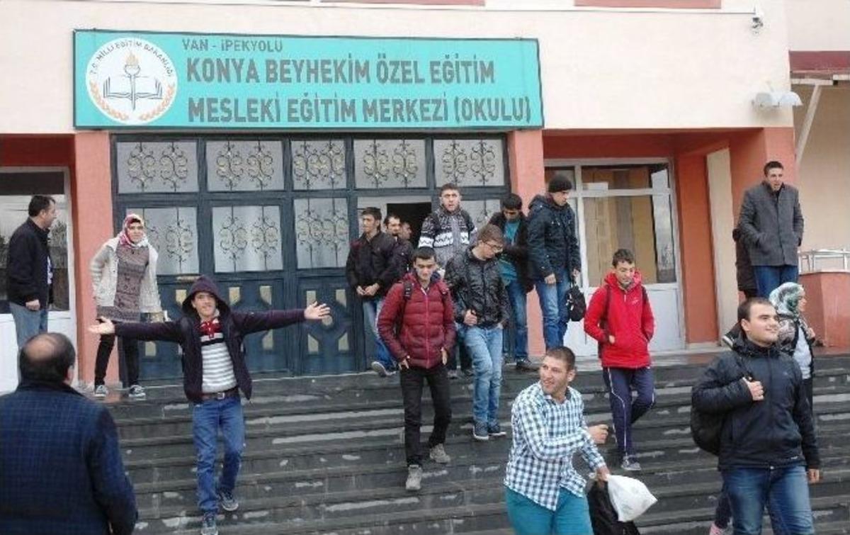 (&ouml;zel Haber) Hem Engelleri Aşıyor Hem De Meslek Sahibi Oluyorlar