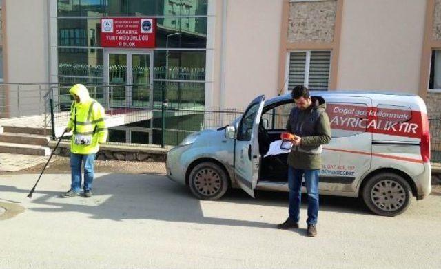 Gaz Kaçağı Paniğini Sosyal Medyada Paylaşan Üniversiteli 15 Kız Yurttan Atıldı