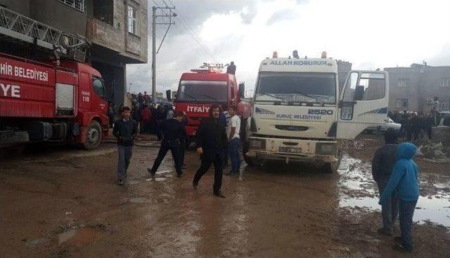 (özel Haber) Yangına Giden İtfaiyeciler Vatandaştan Dayak Yedi