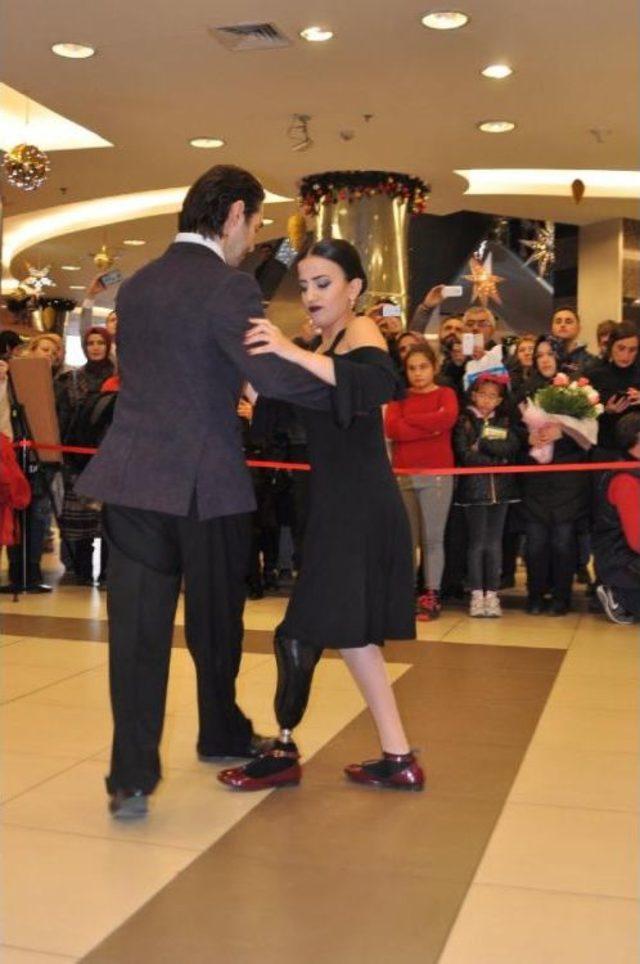 Derya Protez Bacaklarıyla Tango Yaptı 1