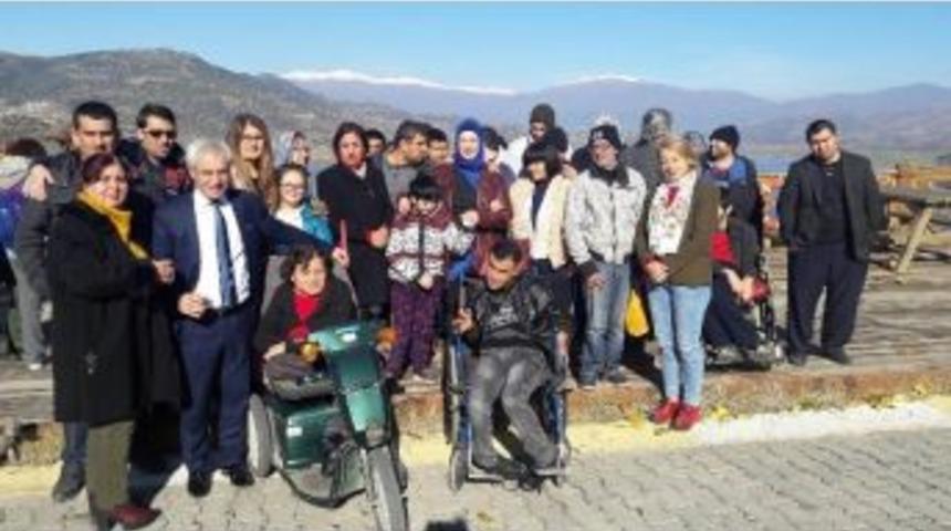 &Ouml;demiş&rsquo;te Chp&rsquo;li Kadınlar &rsquo;&ouml;zel &Ccedil;ocukları&rsquo; Unutmadı