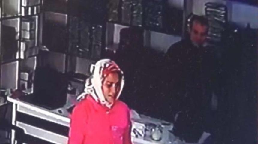 Gaziantep'te, Kadınlar Suriyeli Esnafı Oyalayıp Parasını &Ccedil;aldı