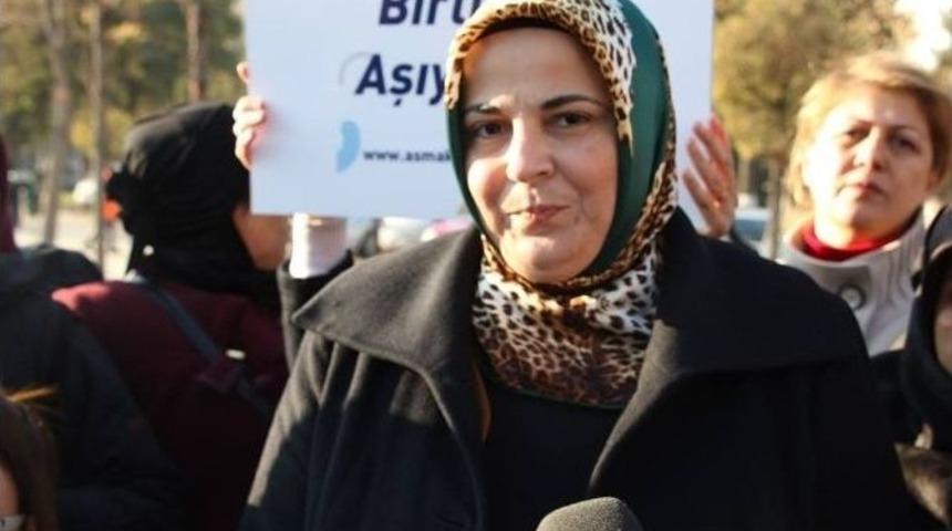 Ak Kadınlar Engelsiz Bir D&uuml;nya İ&ccedil;in Y&uuml;r&uuml;d&uuml;ler