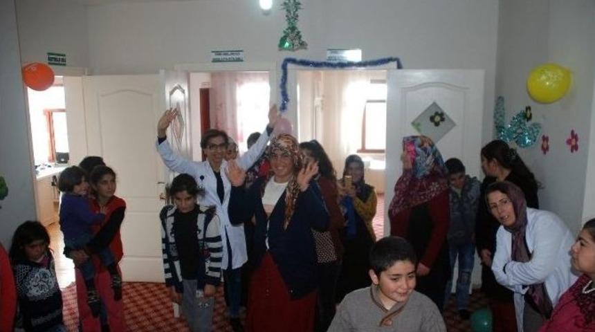 Adilcevaz Rehabilitasyon Merkezinde D&uuml;nya Engelliler G&uuml;n&uuml;