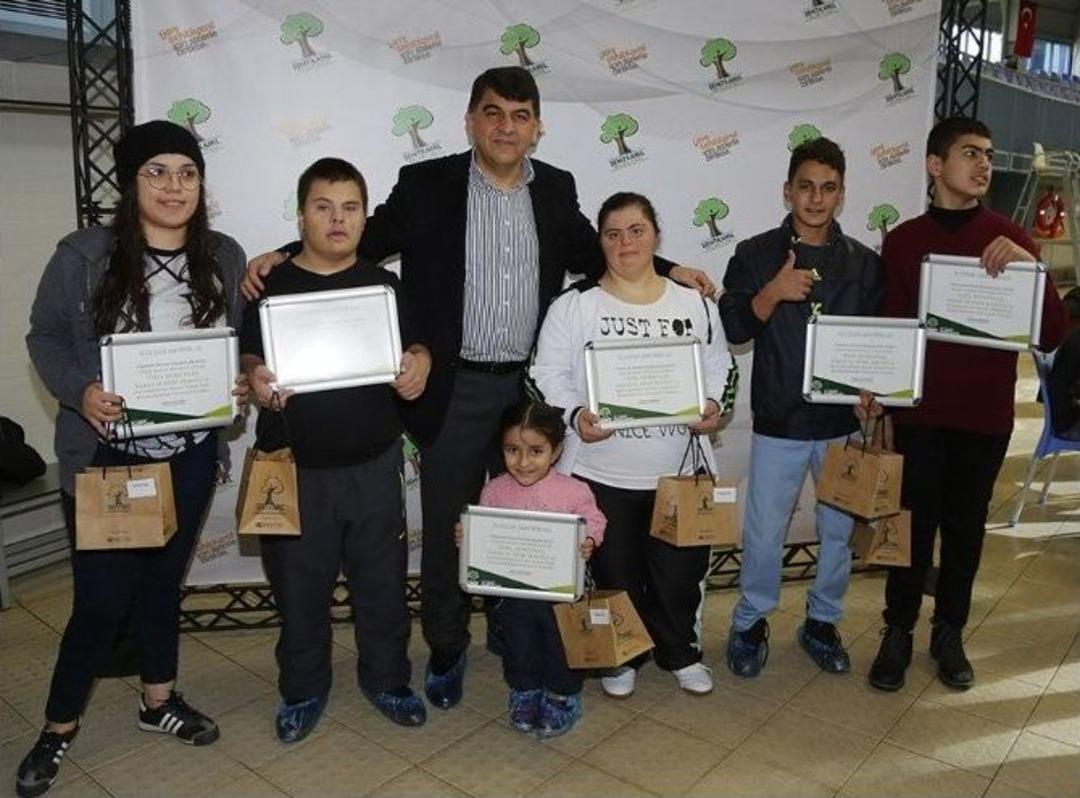 D&uuml;nya Engelliler G&uuml;n&uuml;nde Spor Ve Sanat Şenliğinde Buluştular