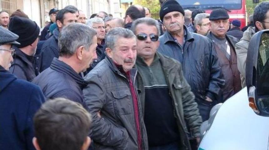 &Ouml;ld&uuml;r&uuml;len Tuğ&ccedil;e Ailesi Zarar Gelmemesi I&ccedil;in Platonik Aşığının Yanına Inmiş (2)