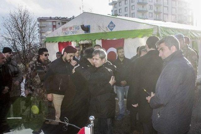 Bitlis Valisinden Fırat Kalkanı Şehidinin Ailesine Taziye Ziyareti 2