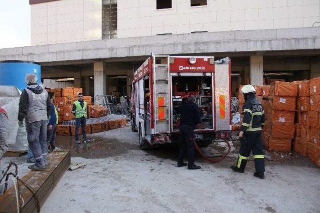 Kocaeli’de Hastanede İnşaatında Korkutan Yangın
