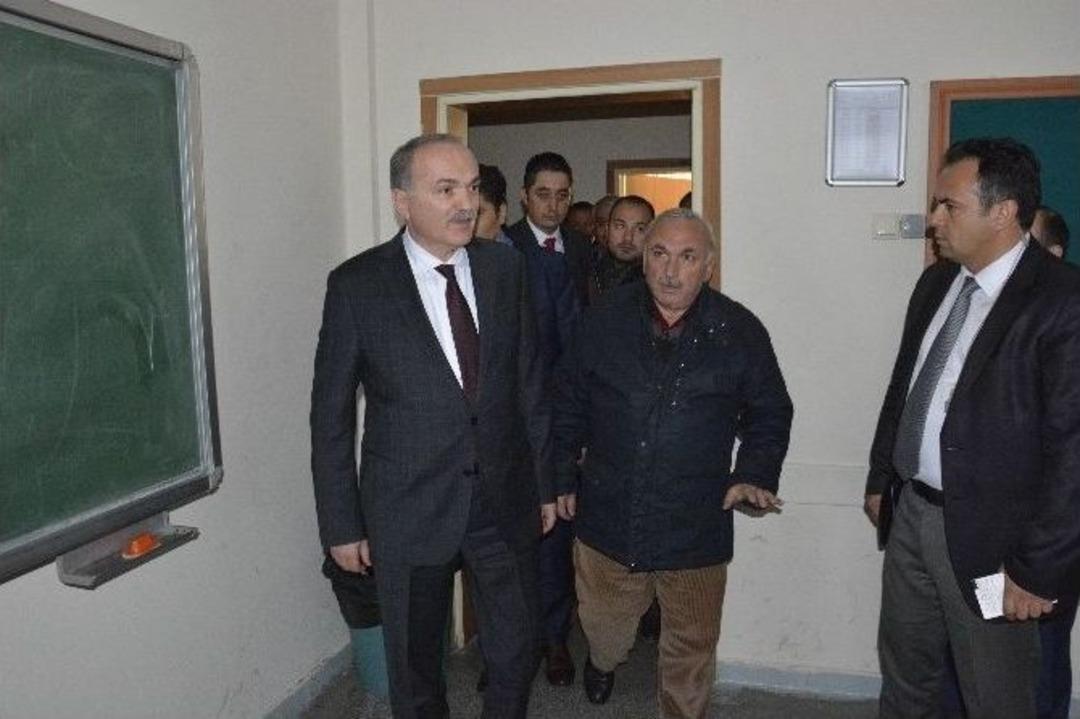 Bilim,sanayi Ve Teknoloji Bakanı &Ouml;zl&uuml; Ak&ccedil;akoca&rsquo;da