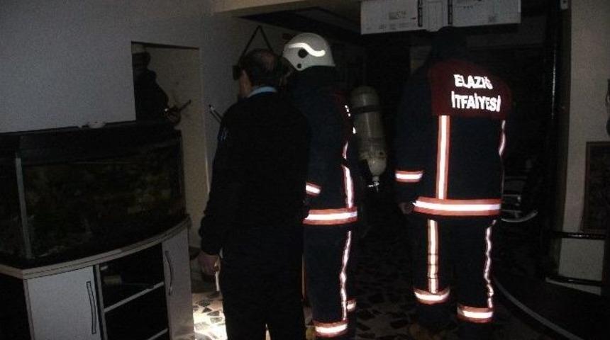 Elazığ&rsquo;da İş Yeri Yangını: 1 Yaralı