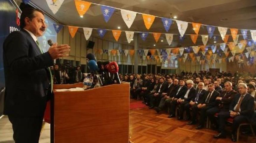 Bakan Faruk &Ccedil;elik: Biz, Avrupa Birliği'nin Gidişatından Kaygı Duyuyoruz