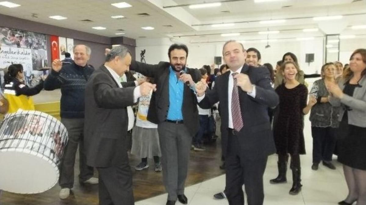 Burhaniye&rsquo; De Engeliler G&uuml;n&uuml;&rsquo;ne Coşkulu Kutlama