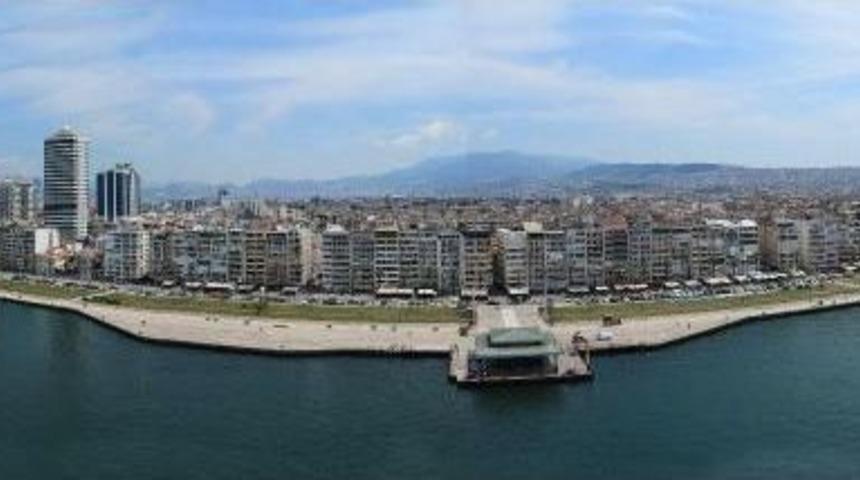 Fitch'den İzmir'e G&uuml;zel Haber