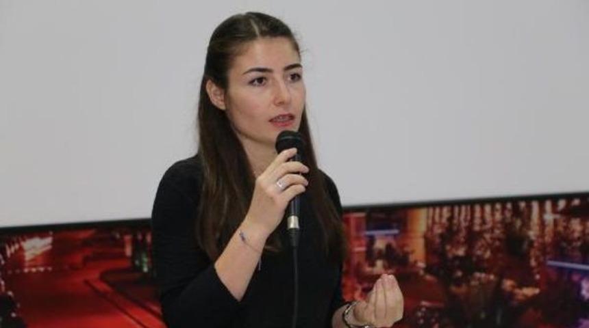 Psikolog H&uuml;lya Usta: &Ccedil;ocukları Korumanın En Iyi Y&ouml;ntemi Mahremiyet Ve Cinsel Eğitim Vermek