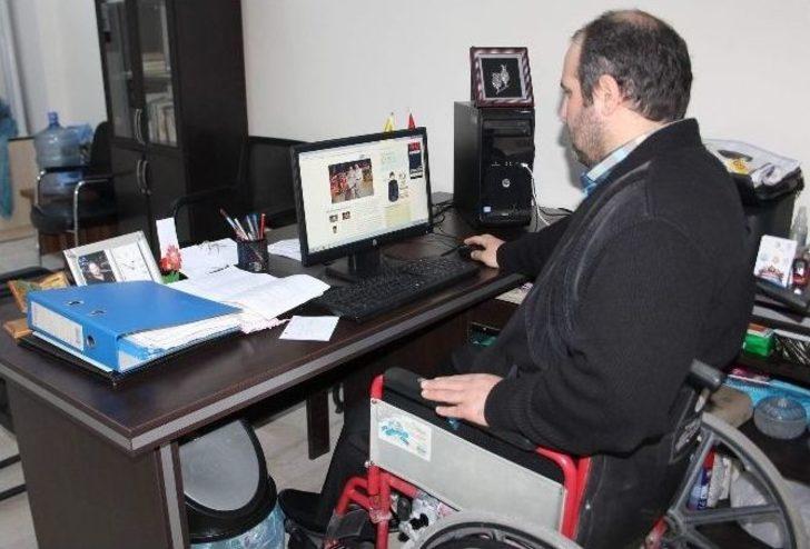 Sosyal Medya Uzmanı Engelli Genç, ’dolarınızı Bozdurun’ Çağrısını Türkiye Gündemine Taşıdı