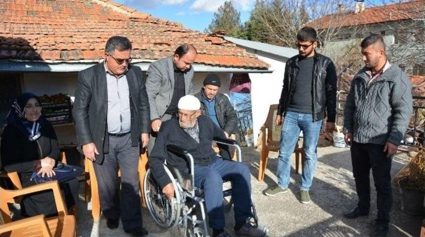 -engelliler Haftasında Engelli Vatandaşa Engelli Arabası