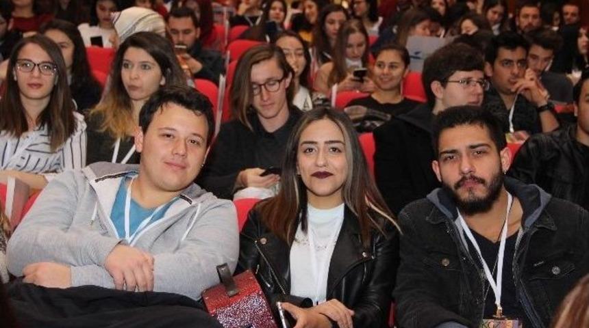 Kariyer Kul&uuml;b&uuml;&rsquo;nden &ldquo;kişisel Gelişim Zirvesi&rsquo;16&rdquo; Etkinliği