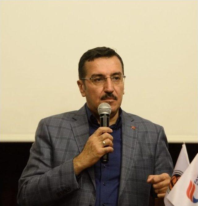 Bakan T&uuml;fenkci Malatyalı B&uuml;rokratlar İle Bir Araya Geldi 2