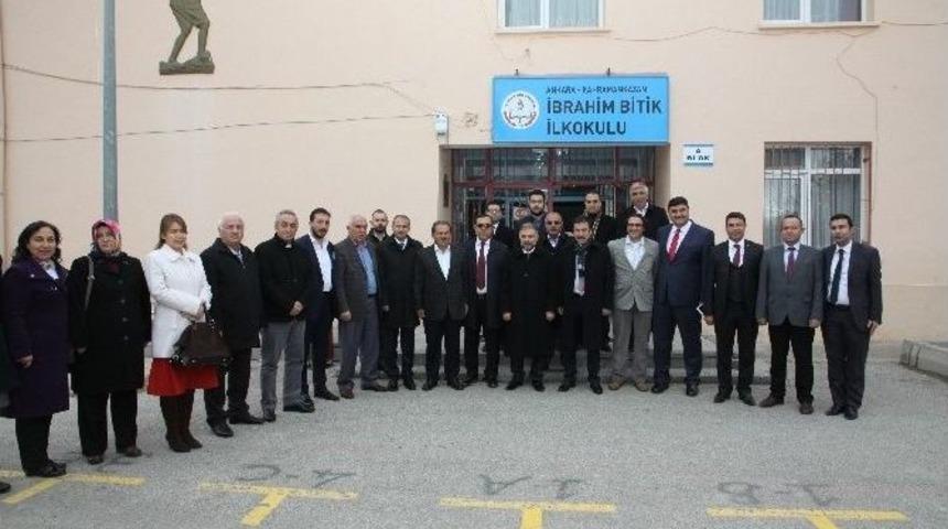 Ankaralılardan İlkokul &Ouml;ğrencilerine Kitap Desteği