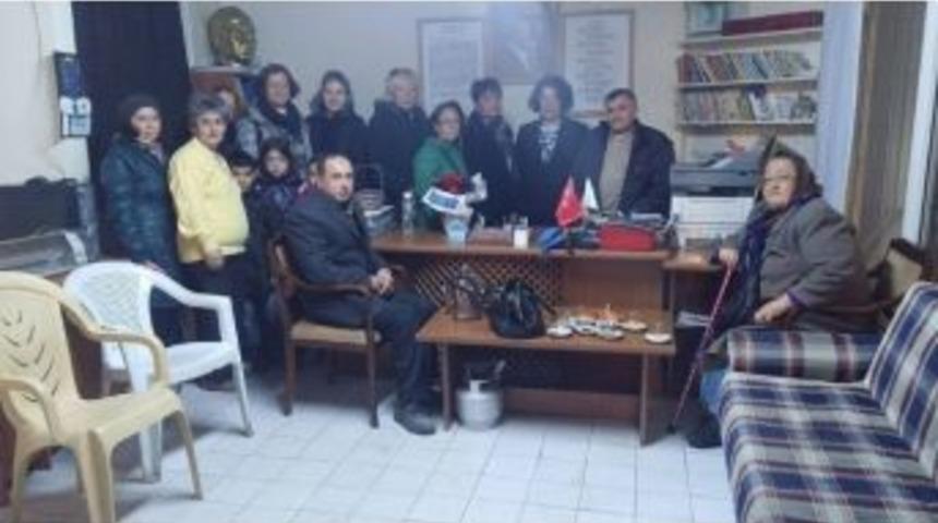 Burhaniye&rsquo;de Chp&rsquo;li Kadınlar Engellileri Ziyaret Etti