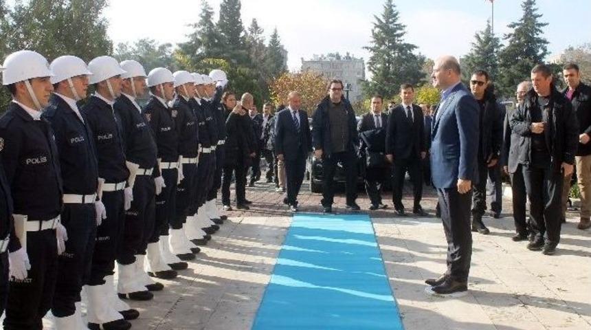 İ&ccedil;işleri Bakanı Soylu, Mardin Valiliğini Ziyaret Etti