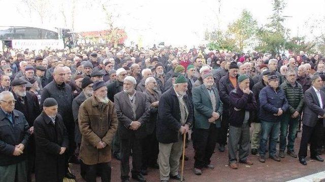 Kutsal Topraklara Gözyaşları Arasında Dualarla Uğurlandılar