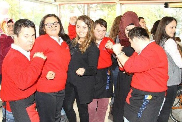 Denizli&rsquo;de D&uuml;nya Engelliler G&uuml;n&uuml;, &Ouml;zel Etkinliklerle Kutlandı 2