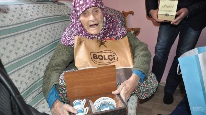 110 Yaşındaki Ş&uuml;kriye Nine Tarihe Meydan Okuyor