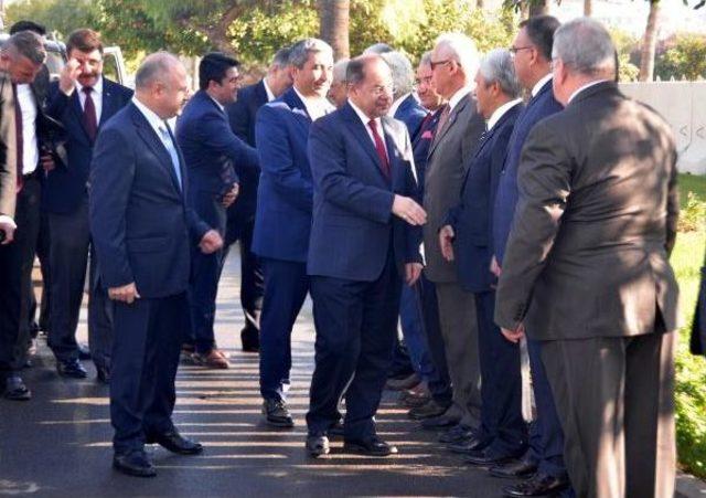 Sağlık Bakanı Akdağ: Sağlıkta D&ouml;n&uuml;ş&uuml;m S&uuml;r&uuml;yor 2