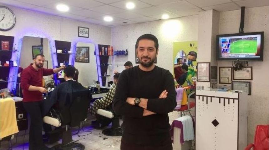 Malatyalı Berberden 300 Dolarını Bozdurana &Uuml;cretsiz Tıraş