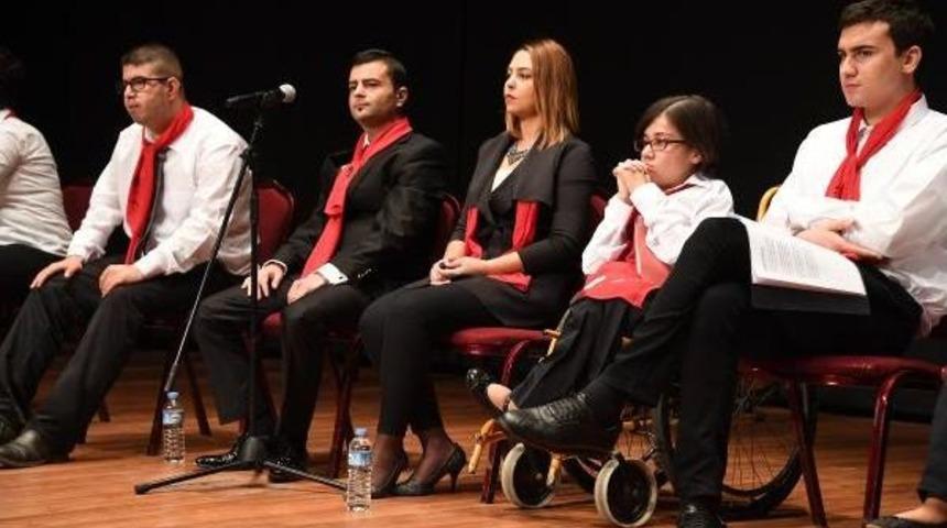 Engelsiz Koro Ve Orkestra Beğenildi