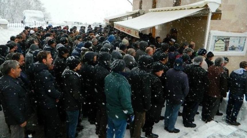 Trafik Kazasında Hayatını Kaybeden Gen&ccedil; Adam Toprağa Verildi