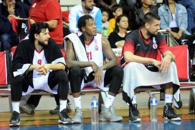 Gaziantep Basketbol-Anadolu Efes: 70-75