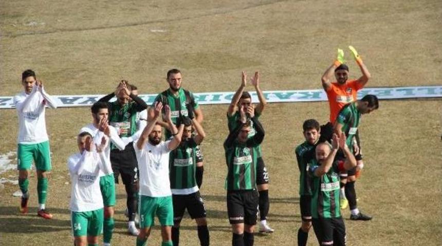 12 Bing&ouml;lspor-Sakaryaspor: 1-1