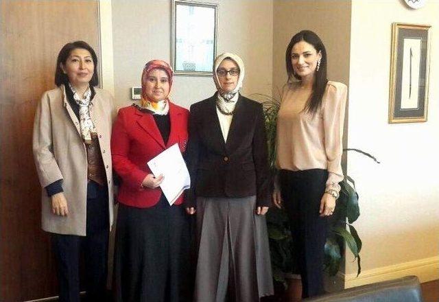 Ak Parti Efeler, Karpuzlu Ve Buharkent Kadın Kolları Başkanları Atandı