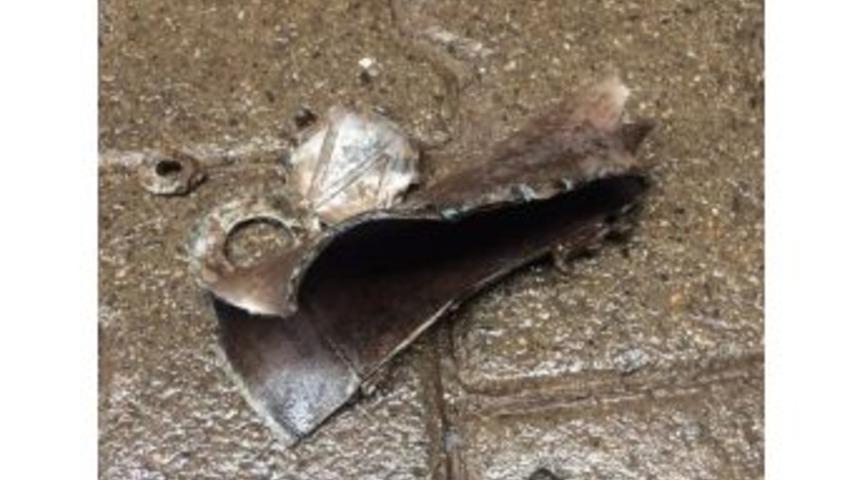 Sur&rsquo;da Buldukları Cisim Ellerinde Patlayan 2 &Ccedil;ocuk Yaralandı