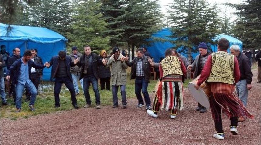 Niğde&rsquo;de Karadenizlilerden Hamsi Şenliği